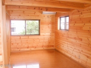 木目を活かした部屋